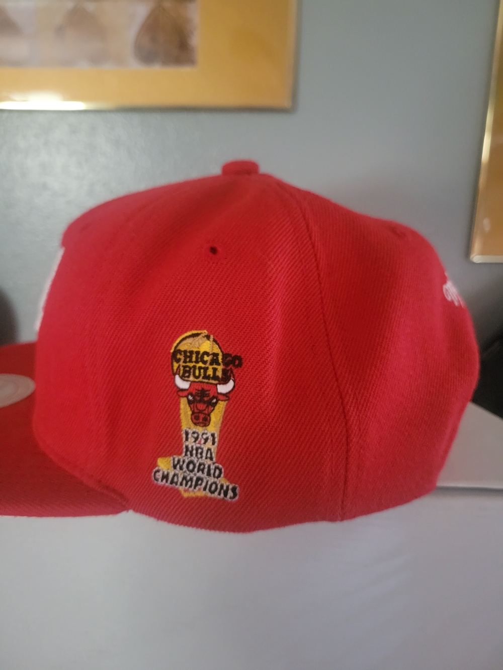 Chicago Bulls 1991 NBA Championship Mitchell&Ness Snapback Hat with White Logo - Picture 2 of 4